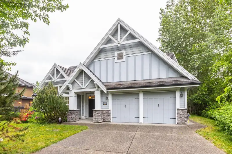 8228 171A STREET - photo 2 of 40