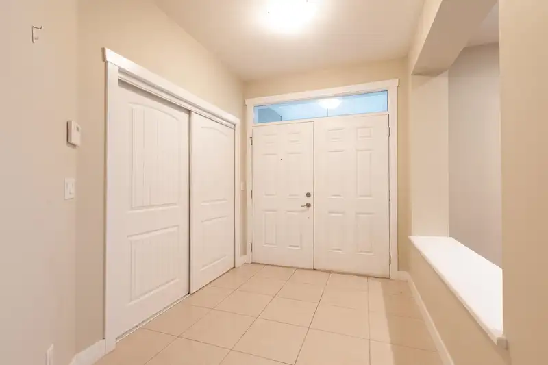 8228 171A STREET - photo 4 of 40