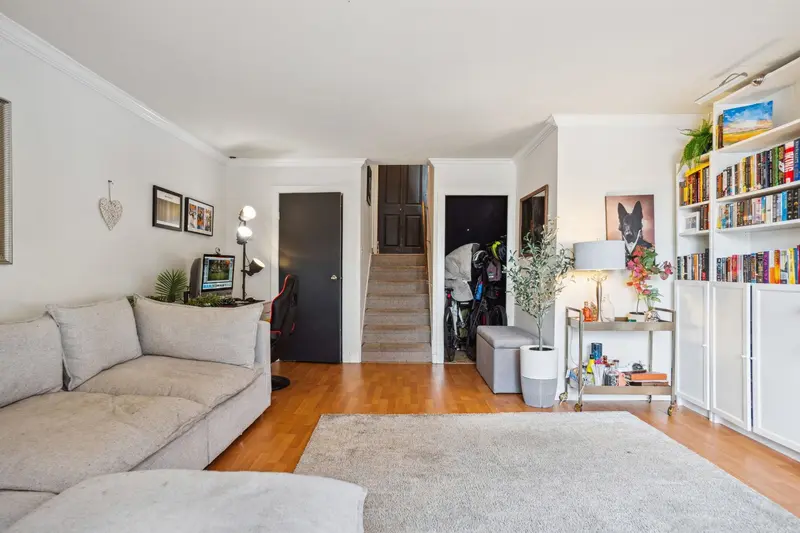 784 MILLBANK - photo 3 of 25