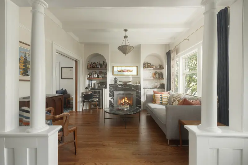 170 W 10TH AVENUE - photo 2 of 25