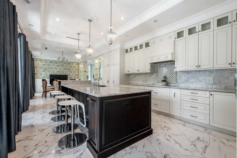 738 W 54TH AVENUE - photo 2 of 25