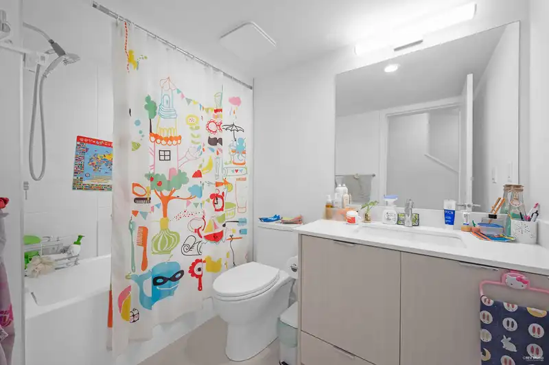 141 678 FAIRVIEW STREET - photo 2 of 24