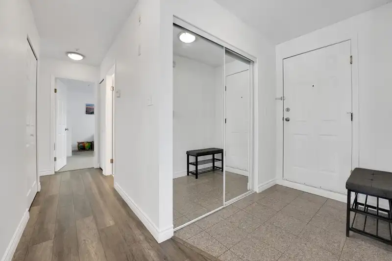 404W 3061 GLEN DRIVE - photo 3 of 40