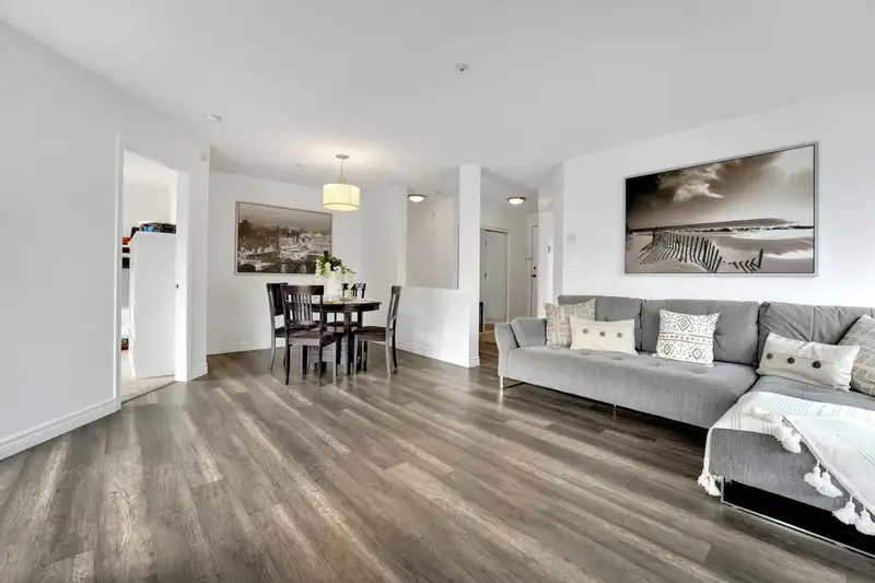 404W 3061 GLEN DRIVE - photo 4 of 40