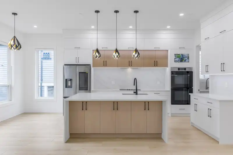 8699 MACHELL STREET - photo 4 of 38