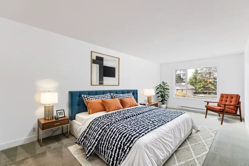 301 1378 GEORGE STREET - photo 2 of 35