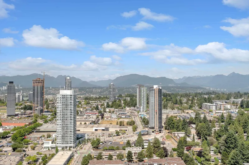 4508 13696 100 AVENUE - photo 1 of 21