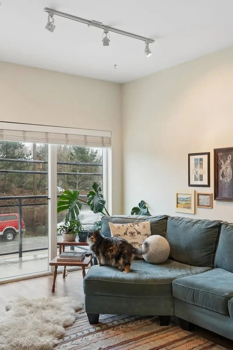 40166 GOVERNMENT ROAD - photo 4 of 25