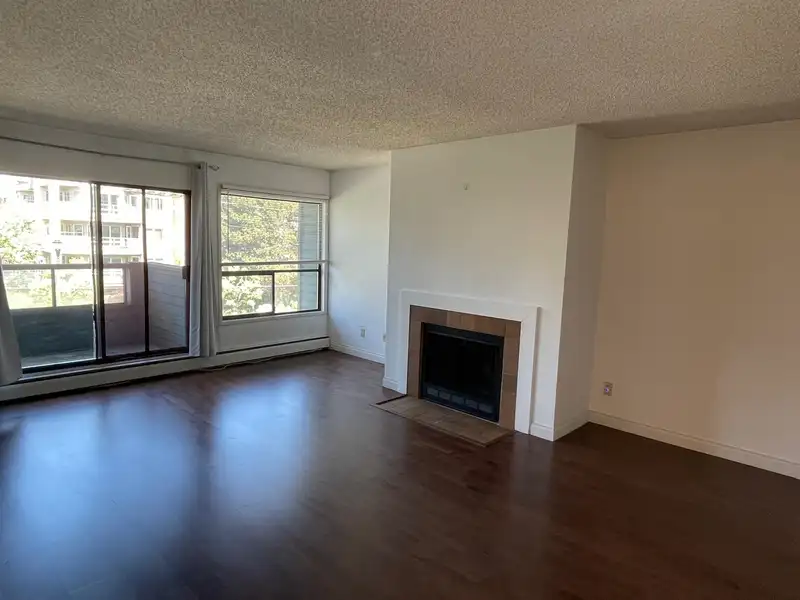 219 8600 ACKROYD ROAD - photo 2 of 13