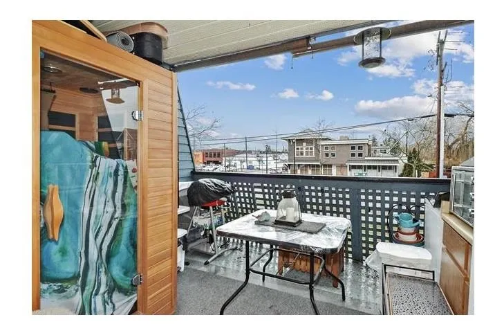 105 17661 58A AVENUE - photo 1 of 8