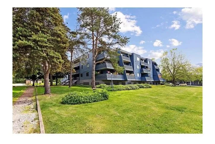 105 17661 58A AVENUE - photo 4 of 8