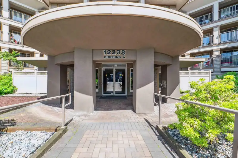 225 12238 224TH STREET - photo 1 of 40