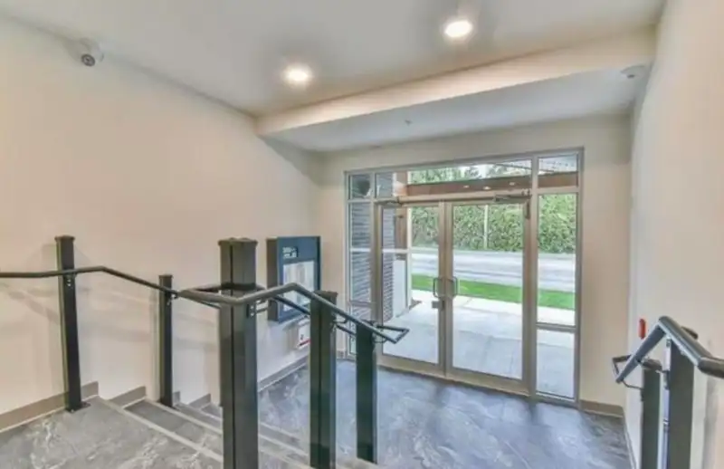 106 33568 GEORGE FERGUSON WAY - photo 2 of 16