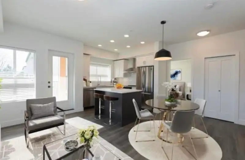 106 33568 GEORGE FERGUSON WAY - photo 4 of 16