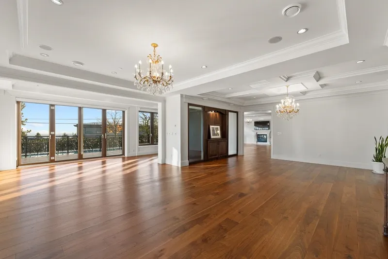 1118 CRESTLINE ROAD - photo 1 of 25