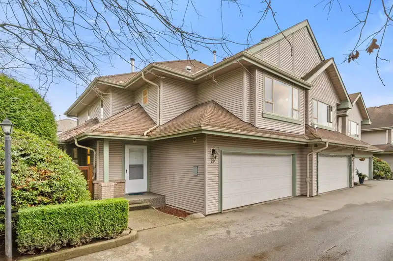 29 1255 RIVERSIDE DRIVE - photo 1 of 26