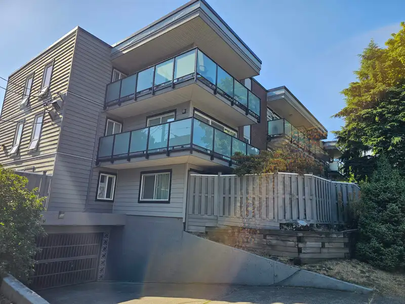 304 8707 HUDSON STREET - photo 1 of 15