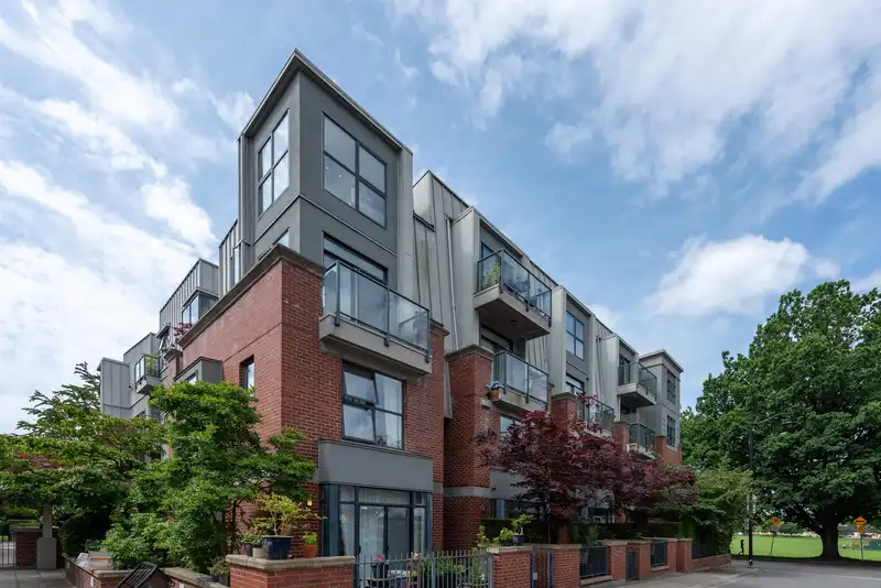 104 2688 VINE STREET - photo 1 of 26