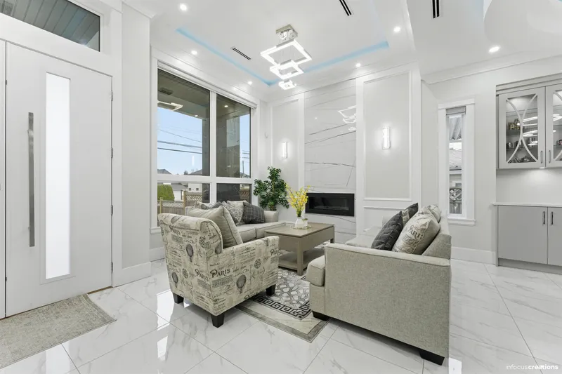 13414 60 AVENUE - photo 4 of 25