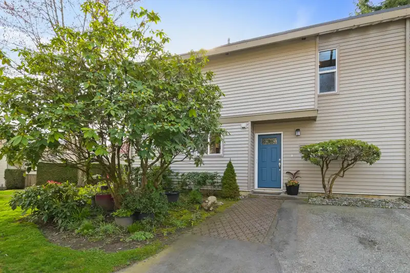 19274 FAIRWAY DRIVE - photo 1 of 27