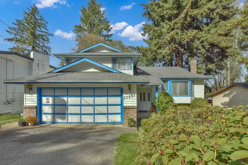 13561 61A AVENUE - photo 2 of 40