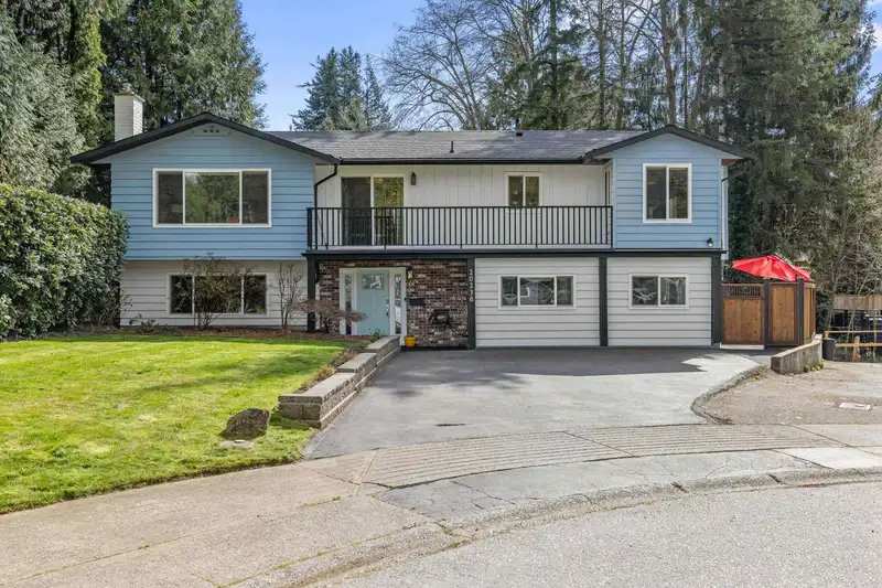 20238 49 AVENUE - photo 1 of 40