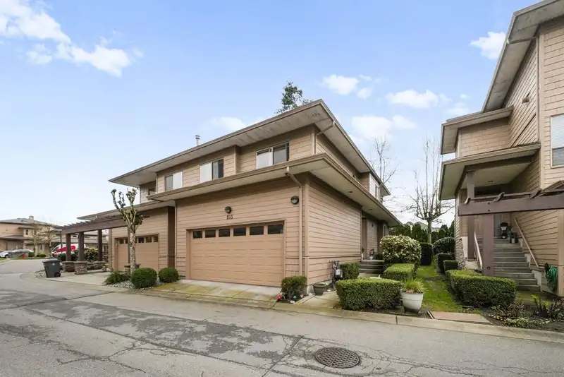 103 16655 64 AVENUE - photo 1 of 27