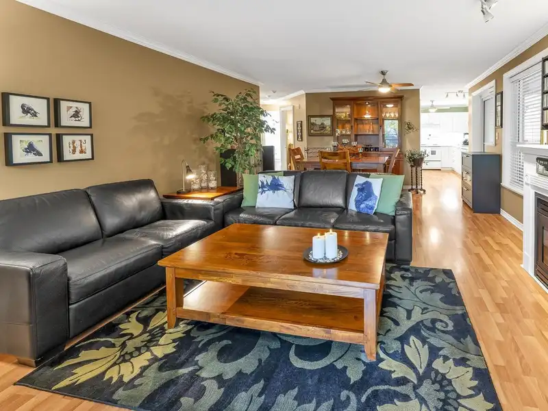 207 12 LAGUNA COURT - photo 2 of 27