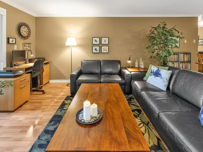 207 12 LAGUNA COURT - photo 4 of 27