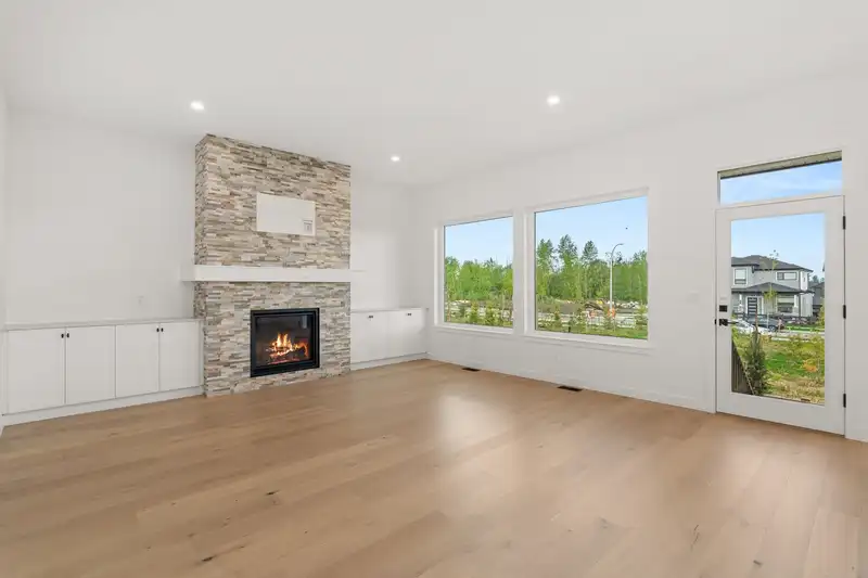 19635 75B AVENUE - photo 3 of 26