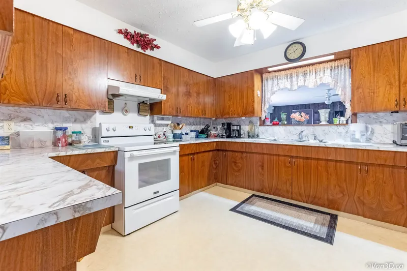 28762 TOWNSHIPLINE ROAD - photo 3 of 18