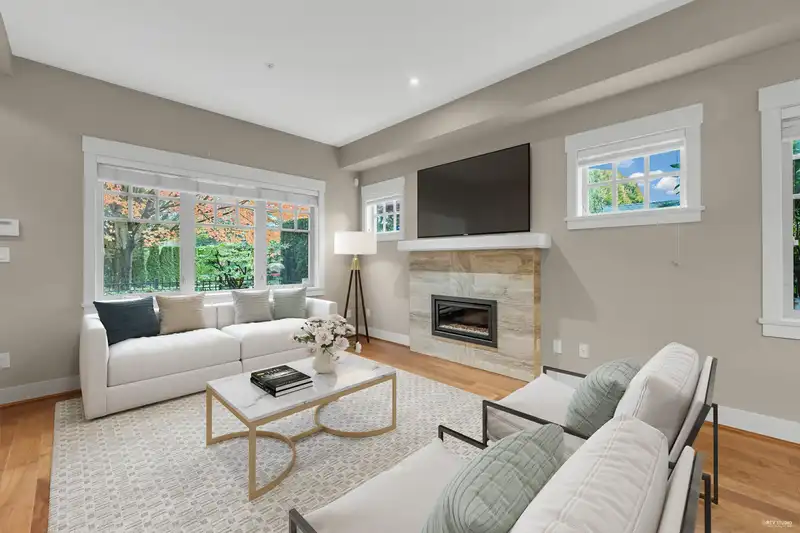950 W 43RD AVENUE - photo 2 of 34