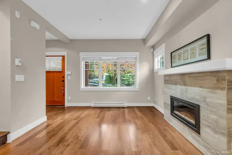 950 W 43RD AVENUE - photo 3 of 34