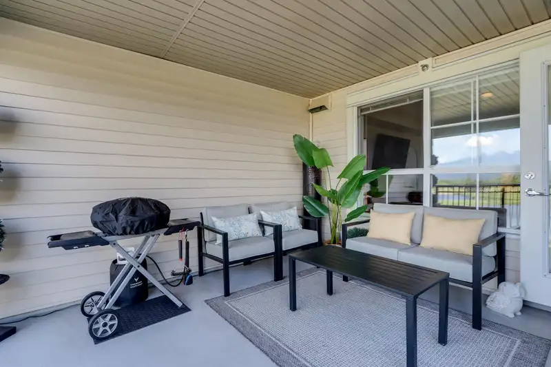 224 19673 MEADOW GARDENS WAY - photo 3 of 13