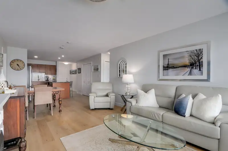 224 19673 MEADOW GARDENS WAY - photo 4 of 13