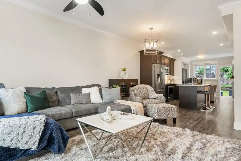 50 5957 152 STREET - photo 4 of 40