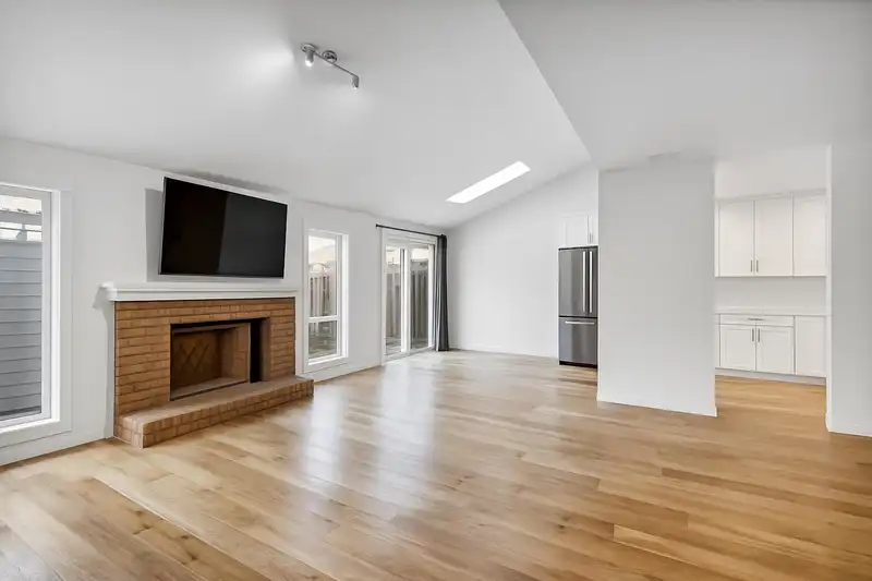 10 10177 PUGWASH PLACE - photo 2 of 37