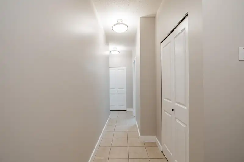 106 15265 17A AVENUE - photo 3 of 28