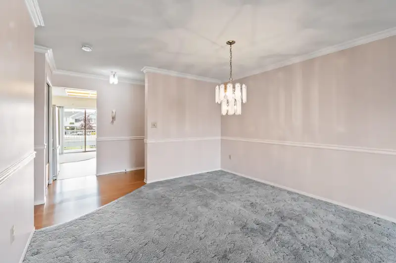 8 32691 GARIBALDI DRIVE - photo 4 of 39