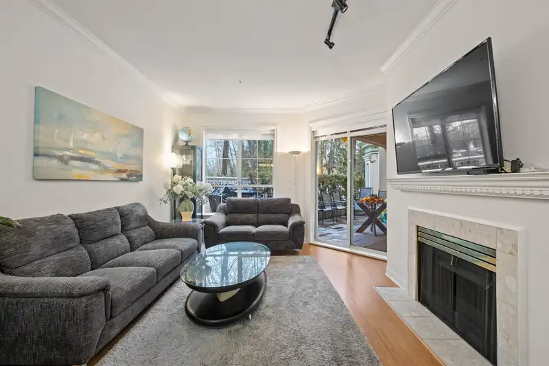 108 2995 PRINCESS CRESCENT - photo 2 of 35