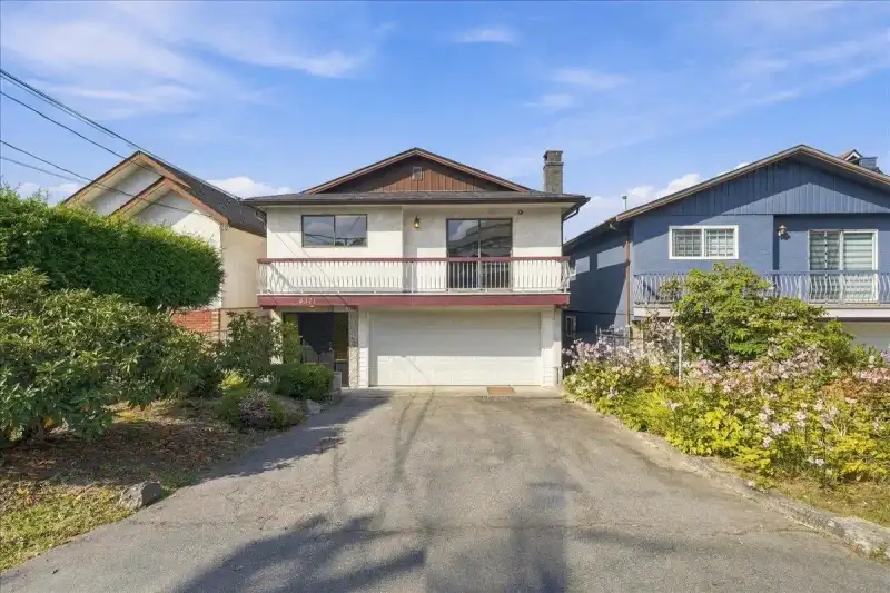 4371 COMMERCIAL STREET - photo 1 of 38