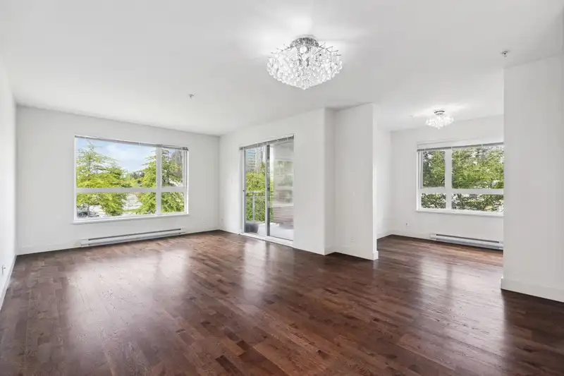 220 7088 14TH AVENUE - photo 2 of 39