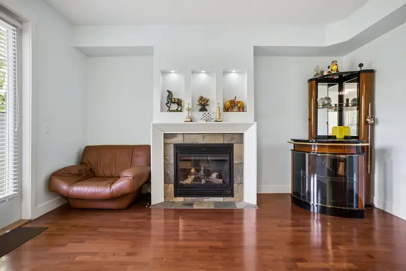 91 6300 BIRCH STREET - photo 4 of 34