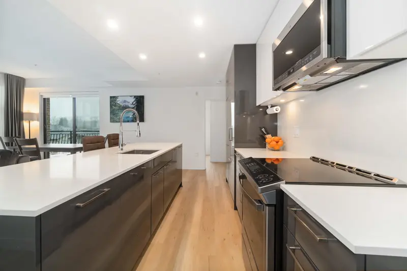 505 2446 SHAUGHNESSY STREET - photo 3 of 25