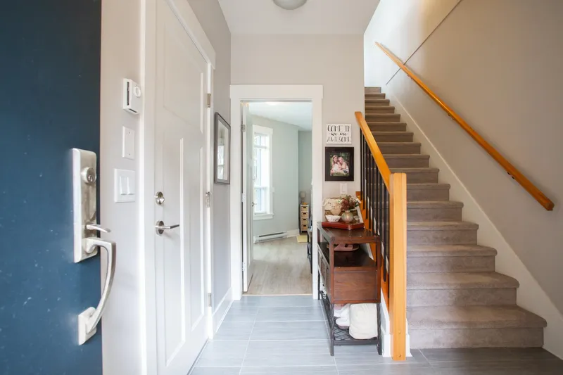 101 4808 LINDEN DRIVE - photo 3 of 25