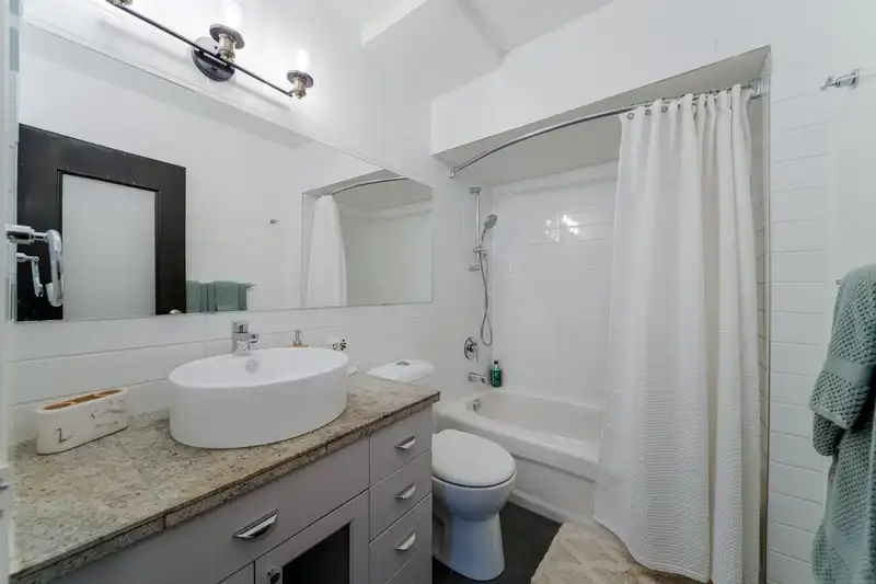 52 2002 JOHNS STREET - photo 1 of 26