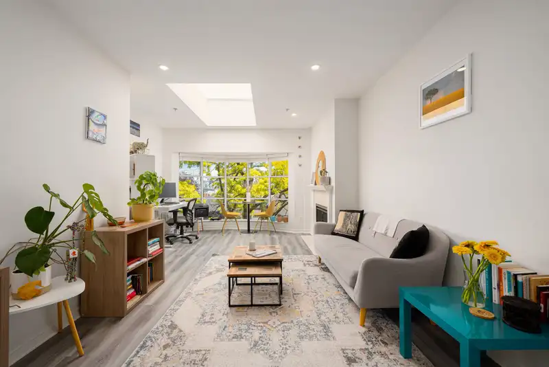 404 2216 W 3RD AVENUE - photo 3 of 33