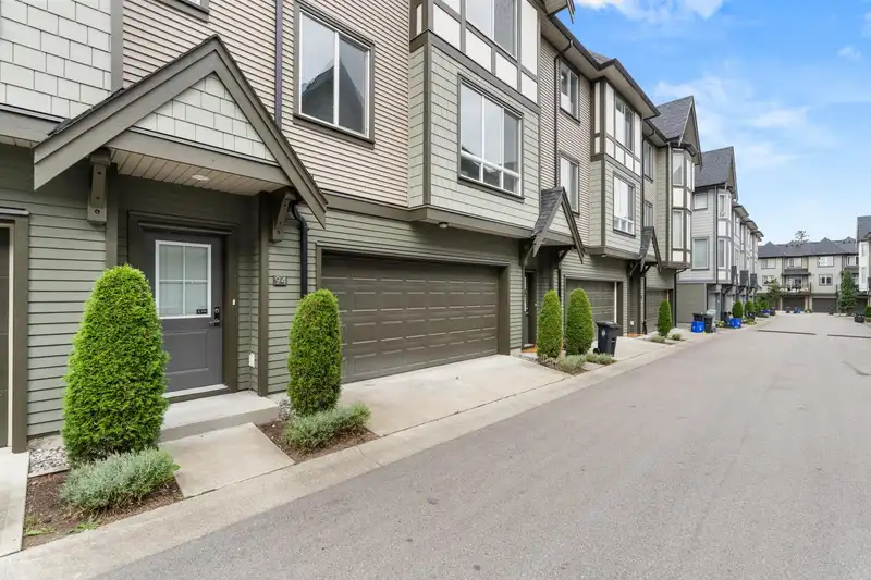 94 8138 204 STREET - photo 1 of 27