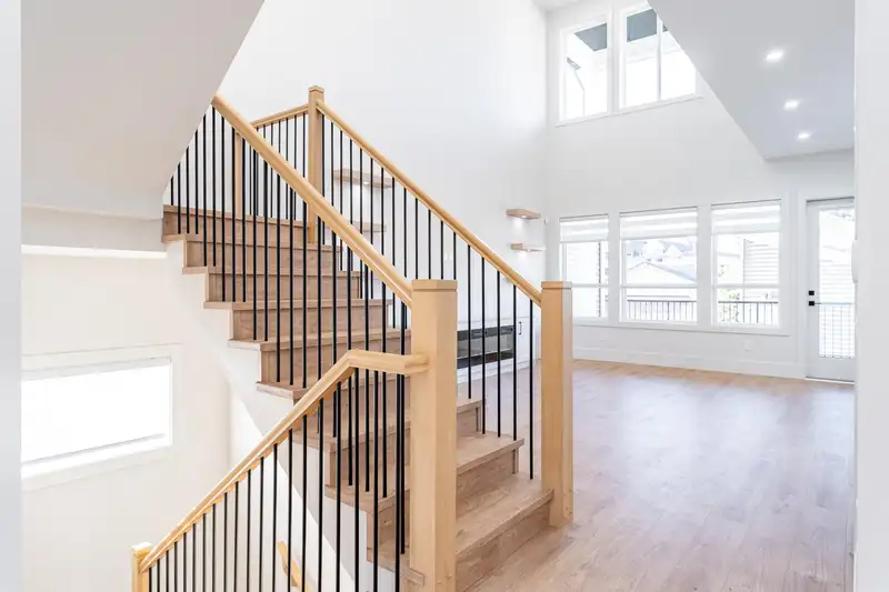 1533 MANNING AVENUE - photo 4 of 21