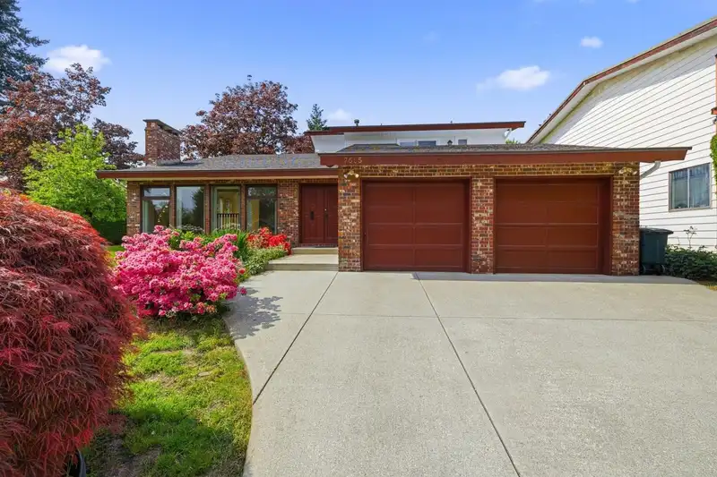 7605 LAWRENCE DRIVE - photo 2 of 35